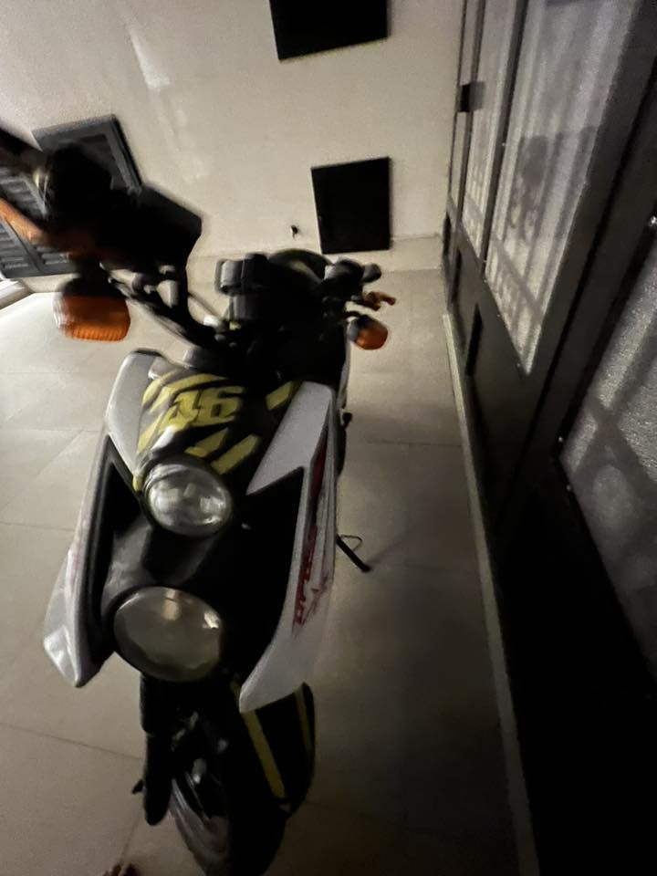 سكنس جبلي  صالنه فقط لحيم  يرادلها   الصور كدامه مجفته   *********** واتساب فقط
