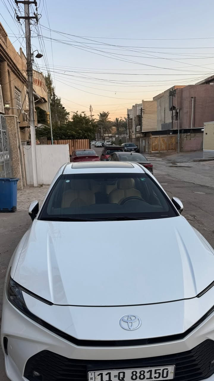 تويوتا كامري هايبرد 2025 خليجي وكالة عبد اللطيف جميل ياباني 
حجم المحرك 2.5 هايبرد
ماشية 46 الف كيلو
مكفولة من الصبغ و التبديل و البارد 
المواصفات
حساسات امامية و خلفية
كاميرا خلفية 
فتحة سقف 
المرايا الجانبية طي اوتر 
اشارة بالمرايا الجانبية
لد نهاري امامي 
بصمة تشغيل و ابواب 
حركة كرسي السائق كهرباء 
ثلاث وضعيات قيادة
شاشة تدعم خاصية ابل كار بلي
شحن لاسلكي 
منافذ طاقة تايب سي امامي خلفي
قطعتين تبريد 
اوتو هولد 
سايد بريك بصمة 
بردة خلفية كهربائية
ويل كب مع حساس ضغط الاطار  عدد 5
المراة الوسطية تعتيم ذاتي
السعر 249 $ ورقة 
مكان السيارة بغداد 
للاستفسار  ***********
