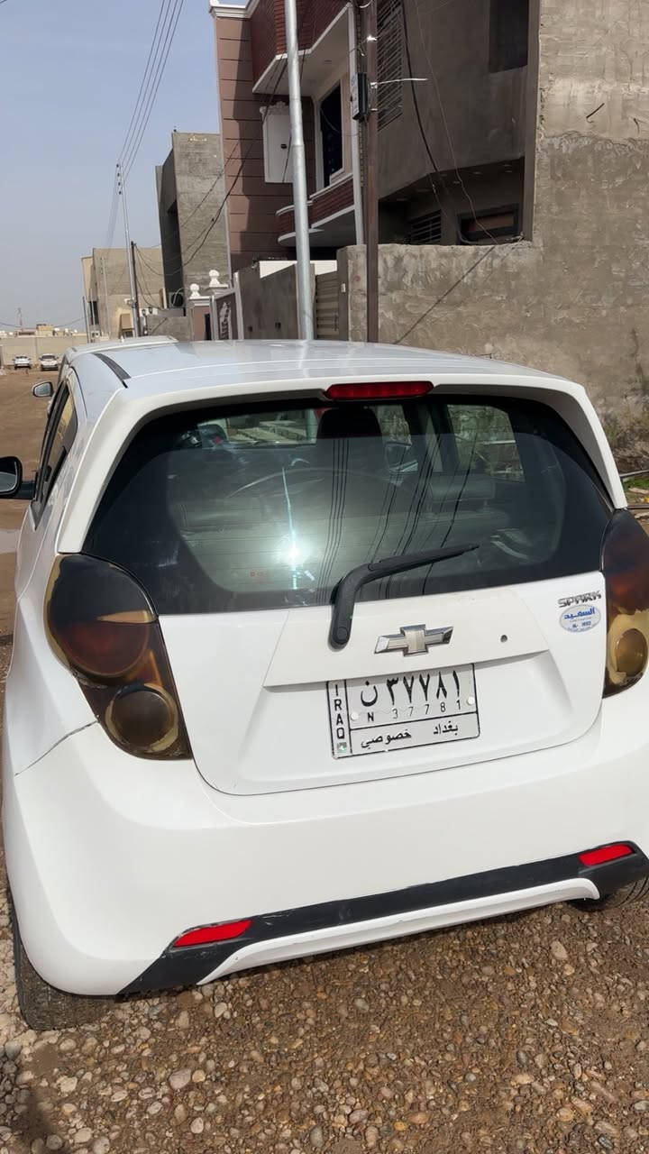 سبارك موديل ١٥ بيه تهريب بسيط 
***********
٠٧٨٢٧:٥٤٢٤١
