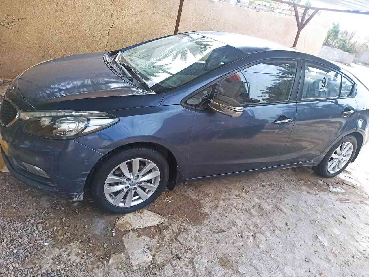 السلام عليكم.. للبيع كيا سيراتو موديل 2016 كفاله من الظربه والتبديل والفتح بيهه رشه صبغ بسيطه حافه الباب الخلفي جاهزه مكينه كير حداديه تخم تاير تبريد تدفئه كهربائيات كلهه كفاله السياره مابيهه نقص سنويه لل28.مداور مباشر السعر 118.مكاني الرميثه للاستفسار ***********
