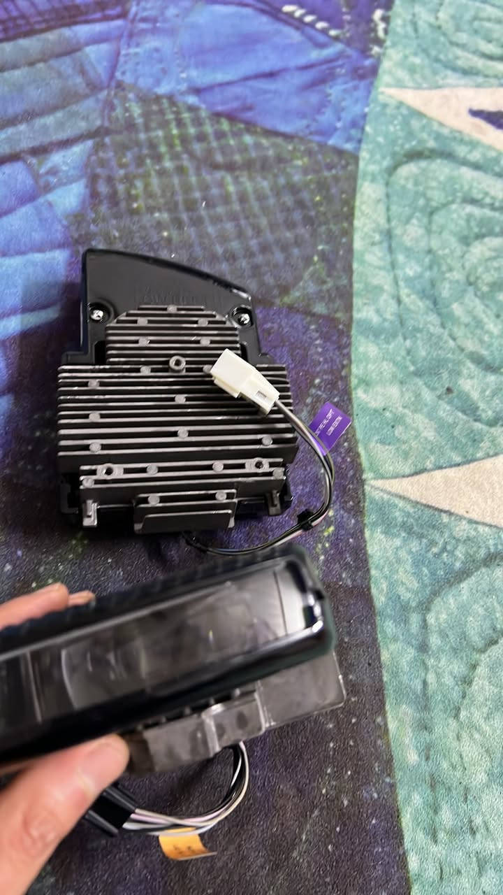 عدسات لايت النترا 24 و 25 وضفيرة وكارت وكارت سكن كلهن تفصيخ جديد ***********
