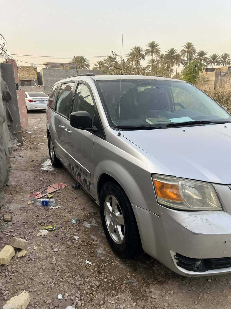 سلام عليكم دوج كرفان موديل 8 بغداد الدولي سنويه وهزه جديده وارد امريكي فول مواصفات كشن سياحي سبعه راكب ابواب مع جنطه كهرباء مصبوغه حزام جماليه مكفوله من الضربه سياره جاهزه تبريد ثلج امامي خلفي كشافات زينون مكينه 3300 مكاني بابل السعر 95 وبيها مجال ***********
