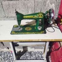 ماكنة خياطة • مع الميز • شط العرب البصرة