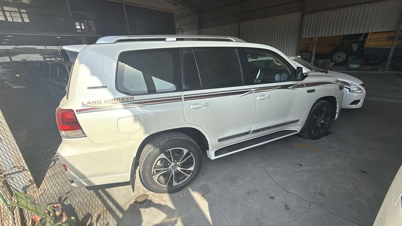 السلام عليكم لاندكروز GXR متاح للبيع الموديل 21 شركات  التفاصيل  موجوده بالصور والسونار  ماشيه 116 
الرقم اربيل مكانها  الكوت 
السعر 515  قابل للتفاوض  
***********
