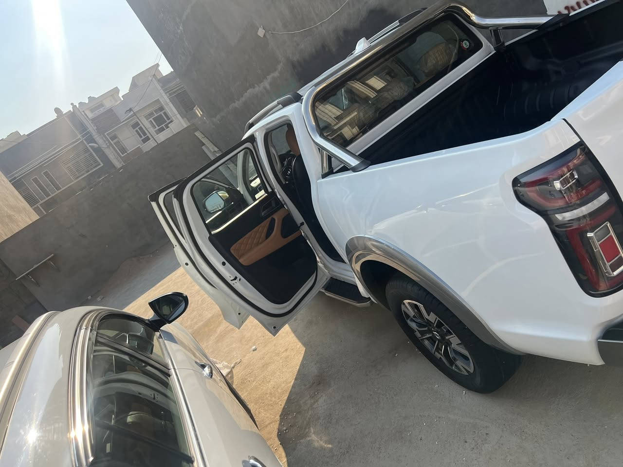 سلام عليكم
سياره بيكم باور مديل 2023
رقم بغداد 

السعر. ١٨٥. وبيها مجال

مكفوله من صبغ وبارد 
مواصفات السياره 
فتحه 
تدفئه سترين كشنات 
كشنات جلد 
تشغيل عن بعد 
فور ويل 
بانزين 
٣ سرعات 
تدفه تبريد
تبريد قطعتين 
كرسي كهرباء 
٢ سويج للسياره 
تخم تايرات جديد 
مرايات كهرباء 
نقطه عمياء 
كامرات محيطيه ٣٦ درجه
تحديد مسار 
بصمه ابواب 
ماشيه ٥٨
سياره بلحقيقه احلى 
بيها ضمان شركه باقي سنتين
محرك كير صدر كهربائيات 
فيت بم 
سياره فول موصفات واحد على واحد
رقم الهاتف
***********
