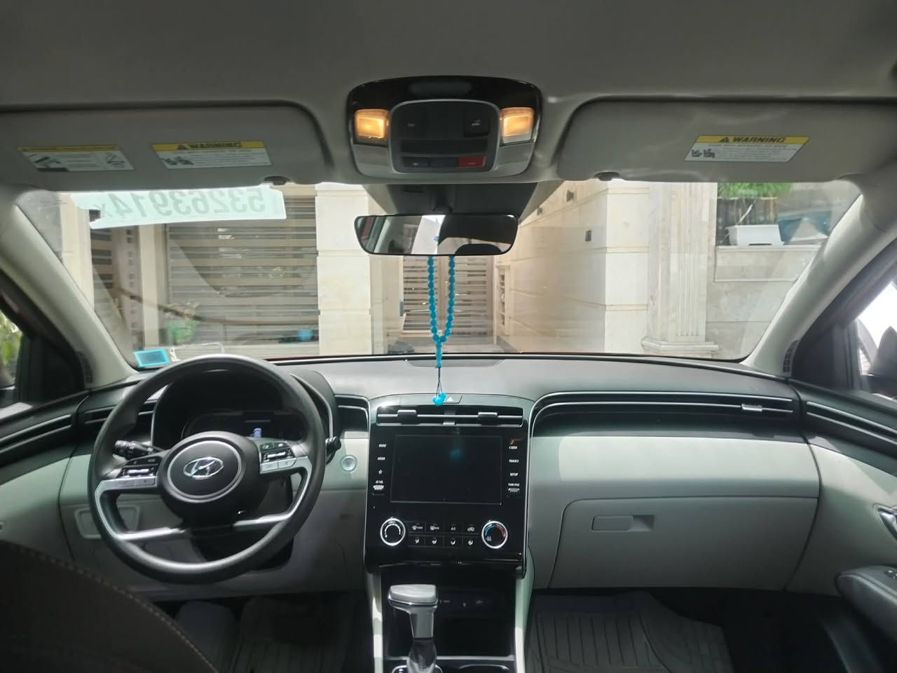 حادثها كما موضح بالصور
للبيـــــــــــع 
مــــكــــــان بـــــــــــابل 
سيـــــــــــاره مال جناي 
هيونداي توكسان 2023 وارد أمريكي
السياره نص فول
مواصفات
محرك 2500
كشنات الاماميه تدفئه
كشن السايق كهربائي
كار بلاي
رقم بابل الجديد
السياره حادثها باب جهة الصدر فقط صور الحادث موضحه

***********
