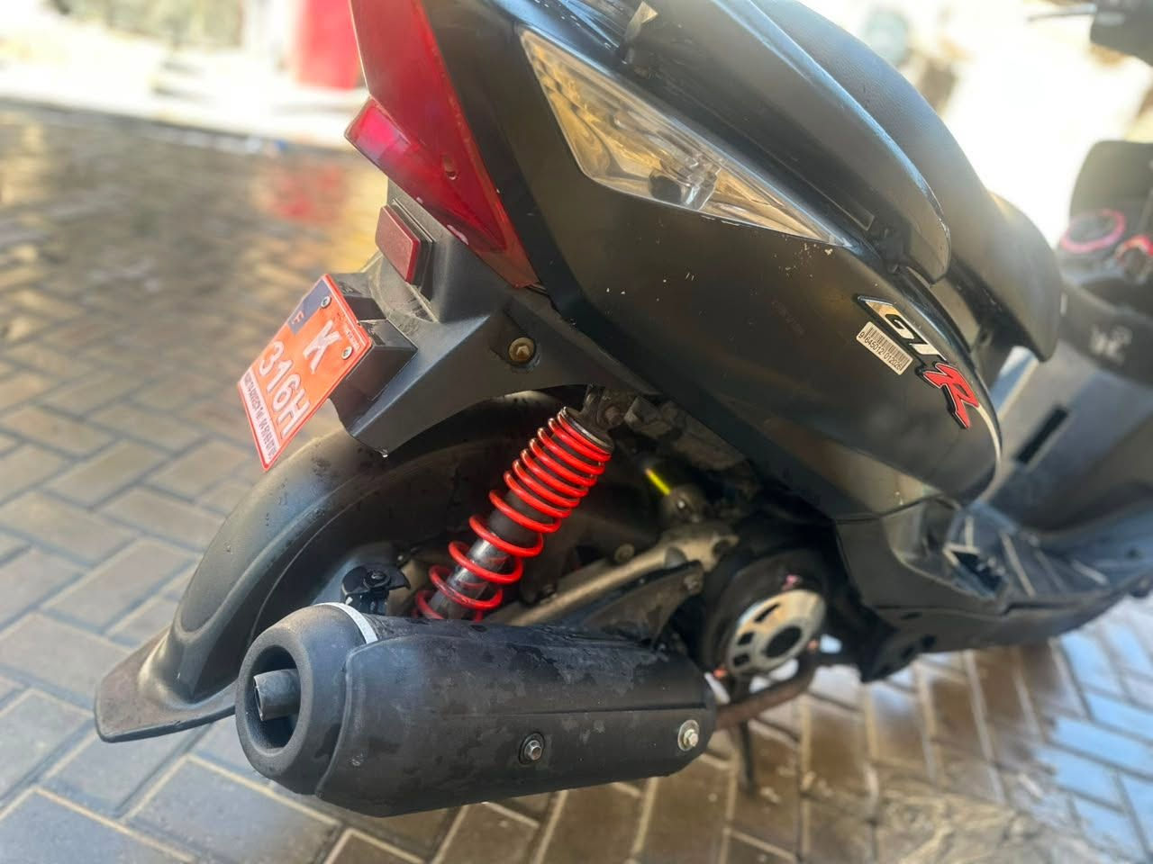 دراجه GTR رمبه كلها مختمه ✅✅مستعجل على بيعته كلشش 🤷 
كهربائيات كلها شغاله شك الكاع ✅ 
مكينتها ما مفتوحه بلاديه اطك بل كاع ✅
سلف بصمه ✅ شغال 
اناره الدراجه ✅شغاله
دبلات تخبل ✅
شلعتها تموت ✅
هورن ✅ 
دراجه عوزها بس خيال
عنوان بغداد رقم واتس ✅ ***********
