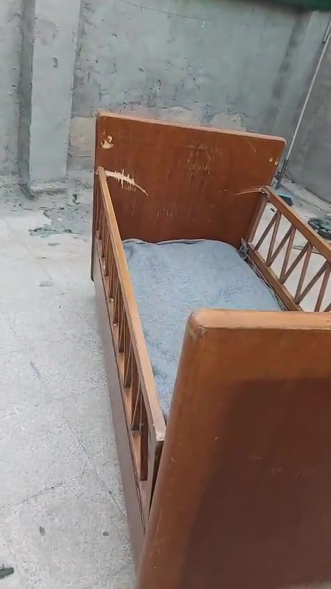 اغراض للبيع..
سرير صاج ثكيل ، يحتاج صبغ
غسالة اوتماتيك سامسونك دايموند، تشتغل بس مرات من وزن ثكيل تتوقف متصرف مي.


**إذا كنت صاحب هذا الإعلان وتريد حذفه لأي سبب، رجاءا أرسل رسالة إلى الدعم الفني**