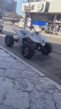 سلام عليكم شباب مطور رباعي ياباني اصلي مطور جديد مكينه 150 طيران تيرات جديده مكينه كبس شرط فحض ضمان دولي مكفول قطعه وحيده بل عراق استراد خاص بدون تحوير *********** وتساب سعر دراجه 400 دورار 🫶👐👐✔️✔️✅✅بي مجال
