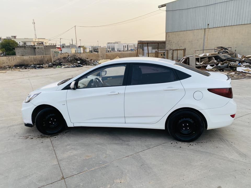 ئەکسێنت تۆماتیک مۆدیل٢٠١٢سپی بەفری دوپارچەو نیوی سبوخە پشتو پێشی کەپسە بەشەرتی رەقەمو بەناو کردن چوار تایەو ویلی تازەیە شاشە ئایپاتە فول فولەرەقەمو سەنەوی بەسەر چوە……….ژمارە تەلەفو ***********واتسئاپ فایبەر سەحر ٩٤مەحامەلە
