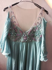 فستان • شغل يدوي • قياس ٤٤-٤٦