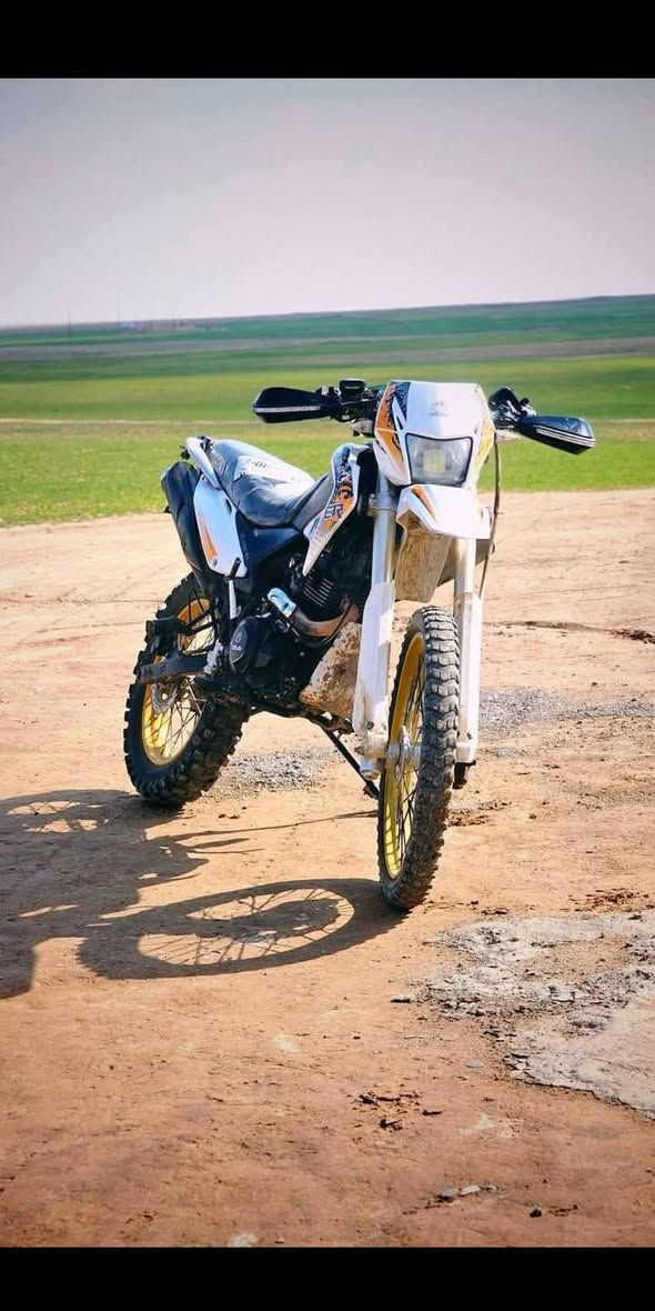 السلام عليكم قفاز للبيع 2020 ما عايزه كل شيء بيطعج خفيف بتاير جدا سعر 700 وبي مجال استفسار على الخط ***********
