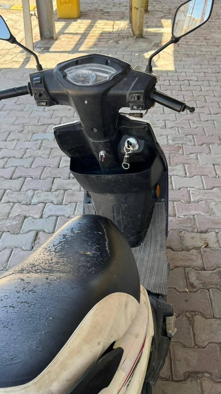 هاوجي رص 2020 محرك مكفول بس يرادلها ترتيبات شوي ع الخارج سعرها 350 وبيها مجال مكان الرمادي سجاريه
***********
