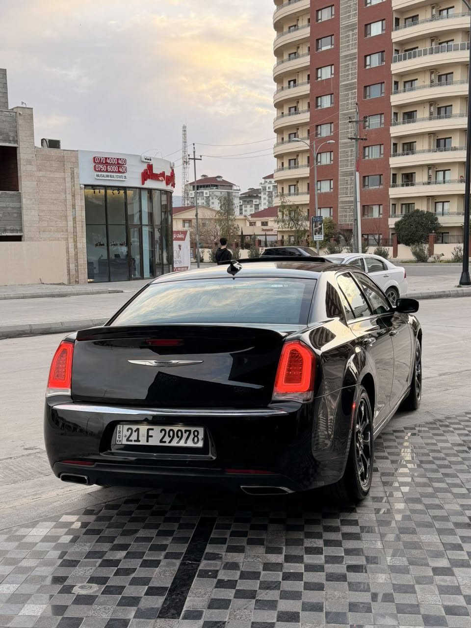 Chrysler C300 2016
کرایسلر٢٠١٦
مواسەفات C فول فول 
پانۆراما
بەصمە
کوشن جلد
کوشن کارەبا
کوشن خەزن
کوشن ساردوو گەرم
پەردە کارەبایی
شەخال
کامێرا 
AWD
تەحویلو خەرامە بەشەرت
سەیارەکە بێ بۆیاخە بەس یەک پەڵە کارتی هەیە
بێ ئەوەی ناوی گرتبێ پێشو دوای کەپسە
گێڕو مەکینەی بە شەرت نەکراوەتەوە
 دەعمی بۆ دەعمی بەشەرت 
شوین سلیمانی
*********** whats app
