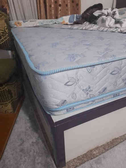 نوم غرفة٥ قطع مكانها طالبيه سعر مع الدوشك ٥٠٠ ***********
