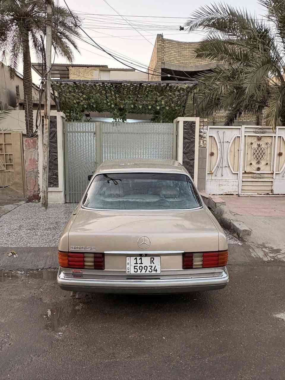 يا الله سلام عليكم شباب  مارسيدس جامبو 300. باب قصيره للبيع السياره خير من الله مكينه بلاد قبغ اسود و كير مبدل الها مال شبح اربع نمر لان البلادي يجي ٣ و ادامه كامله مسوي عليها من كلشي و اريل كهربائي السياره جاهزه من كلشي نقصها غرفه فقط و بعض الملاحظات البسيطه السياره ناصبه و نصبتها حلوه و ب اسمي شخصياً يعني تحويل ثاني يوم سعرها ٥٨ و بيها مجال حك الجيه و اعتذر ع الاطاله🤍 

*********** رقمي و بي واتساب
