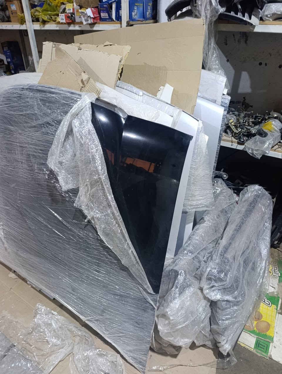 قطع غيار السيارات اليابانيه العنوان سوق الشيوخ طريق العكيكه السايدين مجمع الاصدقاء ***********.   التواصل خاص او واتساب فقط مراسله
