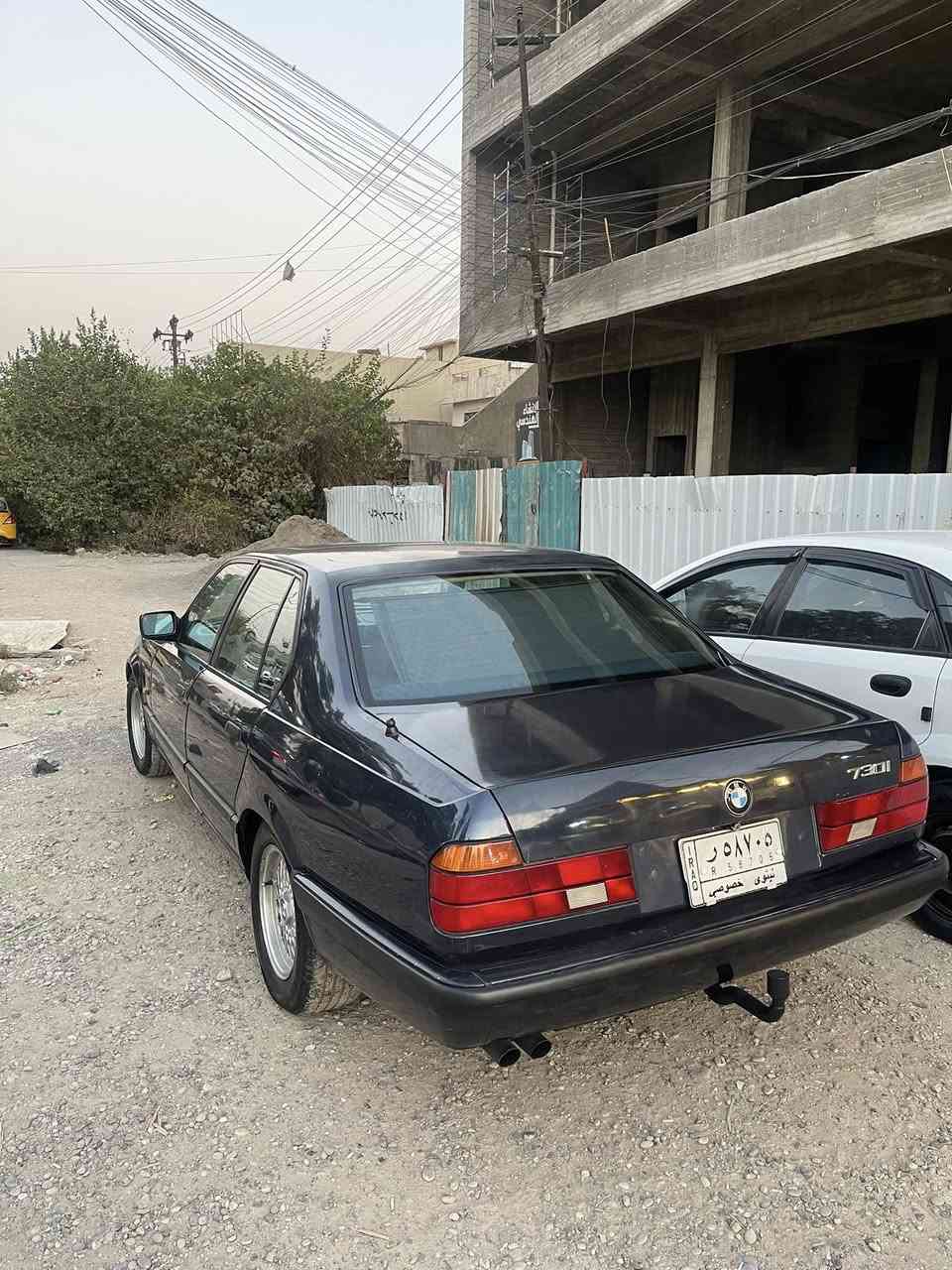 Bmw 1990 730
السيارة اعلى موصفات 
المواصفات 
جلد 
كشنات كهربائي 
كشنات تدفئة 
بردة خلفية كهربائي
تحكم مراية 
كمبيوتر 
فتحة سقف 
بردات بواب خلفية 
قطعتين تبريد 
شاشة GD
نظام ASC + PDC
السيارة صبغ عام جمالية 
محرك وكير كفالة 
كهربائيات تشتغل بنسبة ٩٠٪؜
سعر السيارة ٥٩ وبيها مجال 
موقع السيارة موصل 
***********
