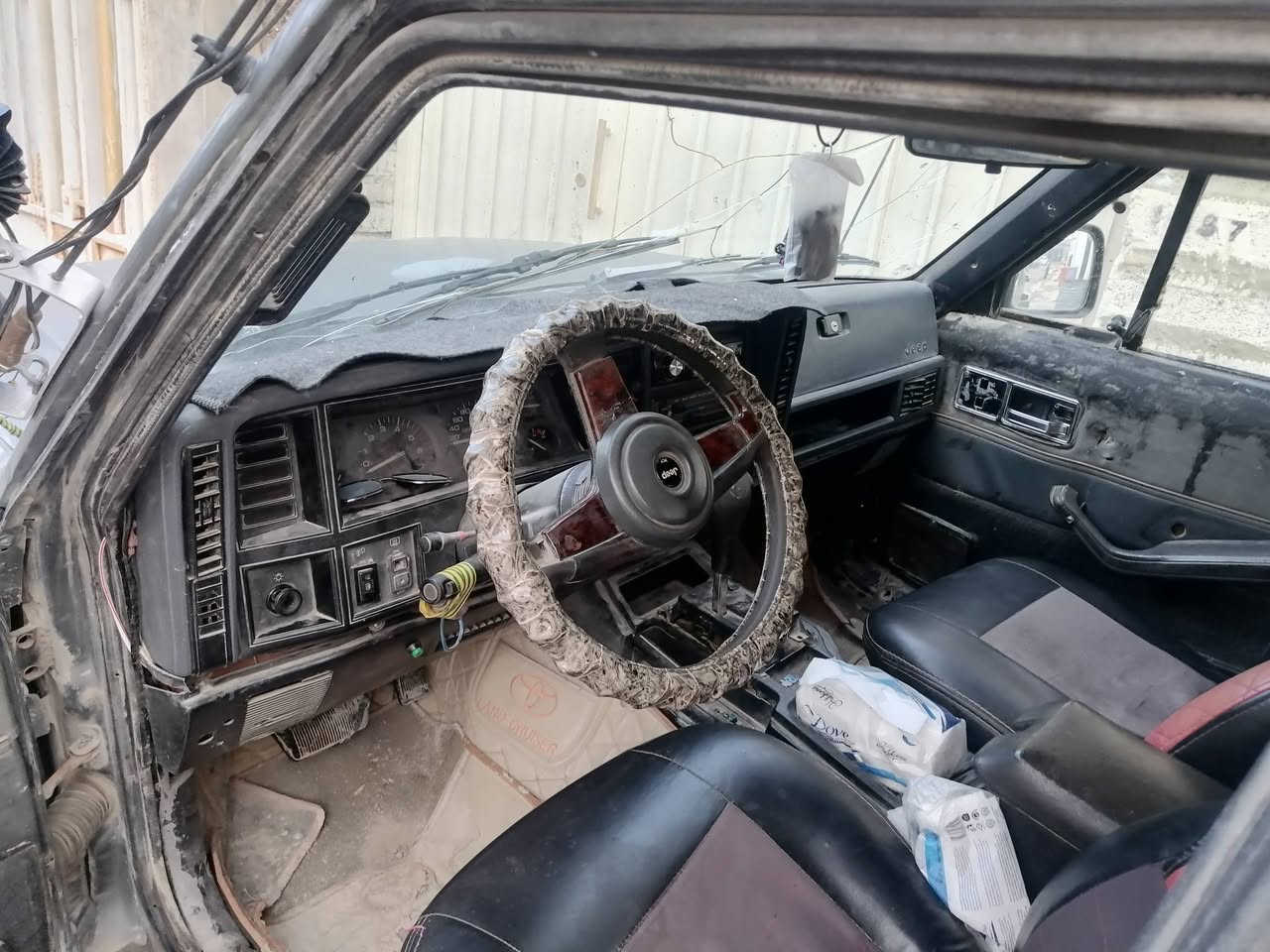 من رخصت الادمن جيب شيروكي ١٩٩٠ كلاسك شخاطه كير ومحرك بطه ٢٥٠٠ ديلكو اكسل بيه ونه رقم ديالى مشروع وطني مكان سامراء رايدها 25 متواجد ع خاص شرط التحويل


**إذا كنت صاحب هذا الإعلان وتريد حذفه لأي سبب، رجاءا أرسل رسالة إلى الدعم الفني**