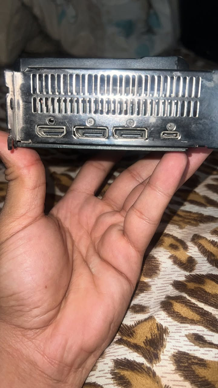 السلام عليكم Rx 6800 16gb
السعر٥٠٠ ألف وبيه مجال
حراره الكرت ٧٥ تحت أقسى ضغط 
الكرت مفتوح لغرض تبديل المعجون الحراري


**إذا كنت صاحب هذا الإعلان وتريد حذفه لأي سبب، رجاءا أرسل رسالة إلى الدعم الفني**