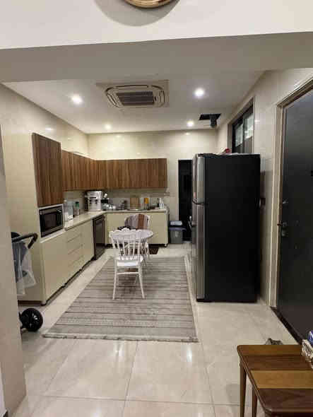 🏢شقة للبيع تمليك في مجمع سند المستقبل
📍- موقع الشقة مميز في الكرادة بين كرادة داخل وابو نواس 

📏- مساحة ١١٠ متر

- طابق ارضي واجهه اماميه 

- تحتوي على سبالت نظام تبريد مركزي -

- تتكون من استقبال + مطبخ + ٢ غرفه نوم + ٢ صحيات 

- نظام سكيورتي 

🚘-كراج سيارات اسفل البناية
💸السعر 260 مليون 

📠للاستفسار الاتصال على الرقم متوفر واتساب أيضا 

📞***********

🛑 نستقبل كافة العروض ✅
( تجاري/ زراعي/ بيع/ ايجار )
