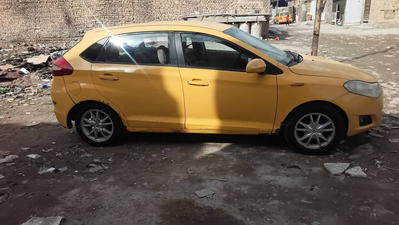 السلام عليكم سياره شيري افلاوين موديل ٢٠١٢ بغداد الامين الثانيه سعر ٢٥ورقه رقم ***********
