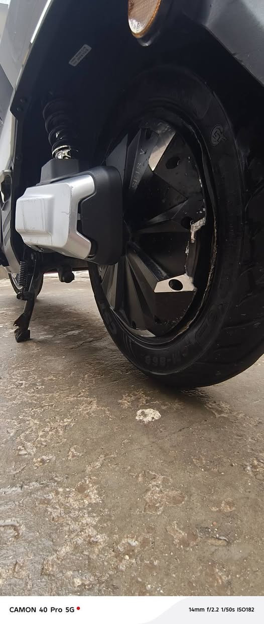 سلام عليكم دراجه شحن وحش الكون سرعه 80 حقيقي دراجه حلوه ومرتبه ومشتغله من شهر الرابع 2025 وبعده بنشاطته لباتري الواحد 35 أمبير سعر 875 ألف وبيه مجال للأتصال ***********
