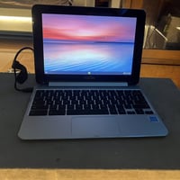 لابتوب • شاحن جديد • مواصفات مجهولة