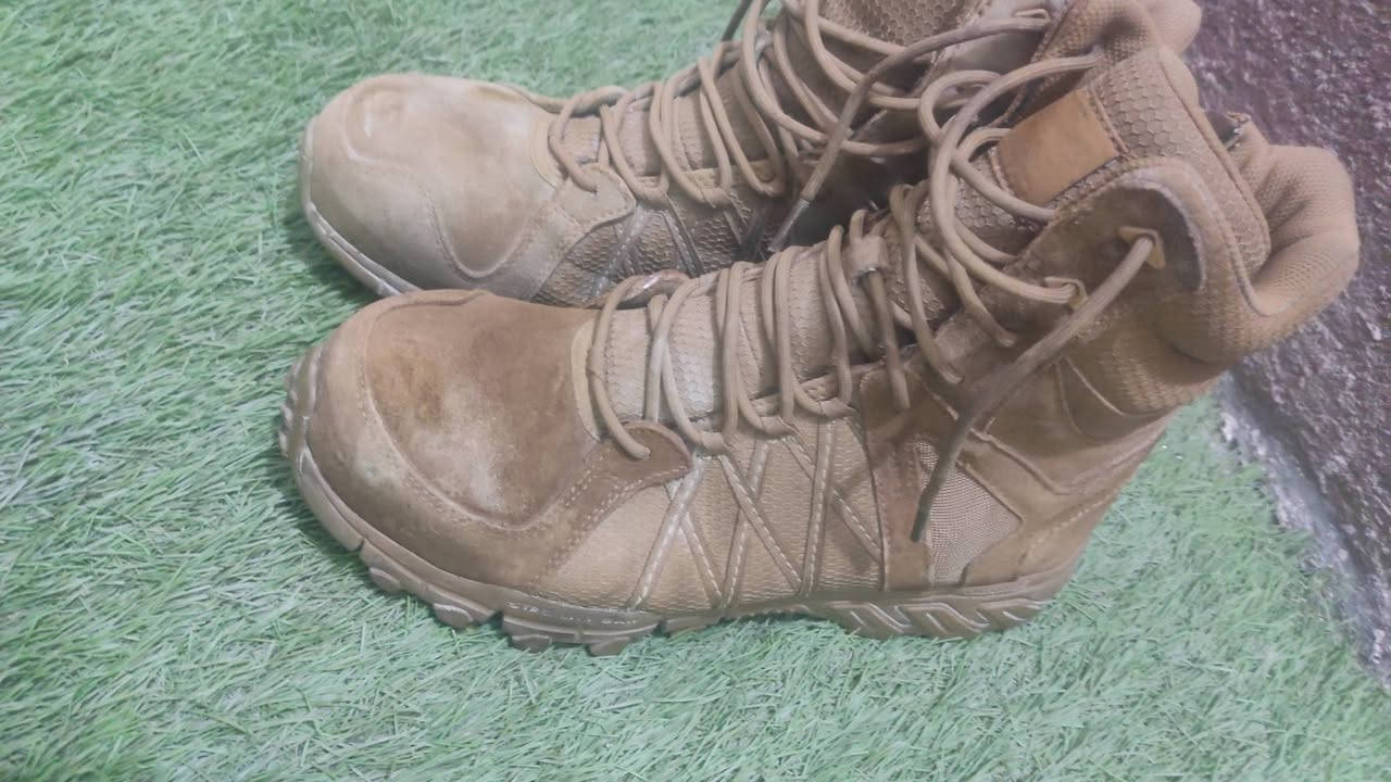 احذيه أمريكيه البسطال حجم 43 والباقيات 42 اليريدهن يتصل ***********
