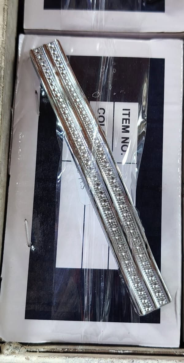 سلام عليكم
يدات كنتور 
المنشأ:الصين🇨🇳
البيع:جمله فقط 
رقم الهاتف:***********
***********
متواجد واتساب
