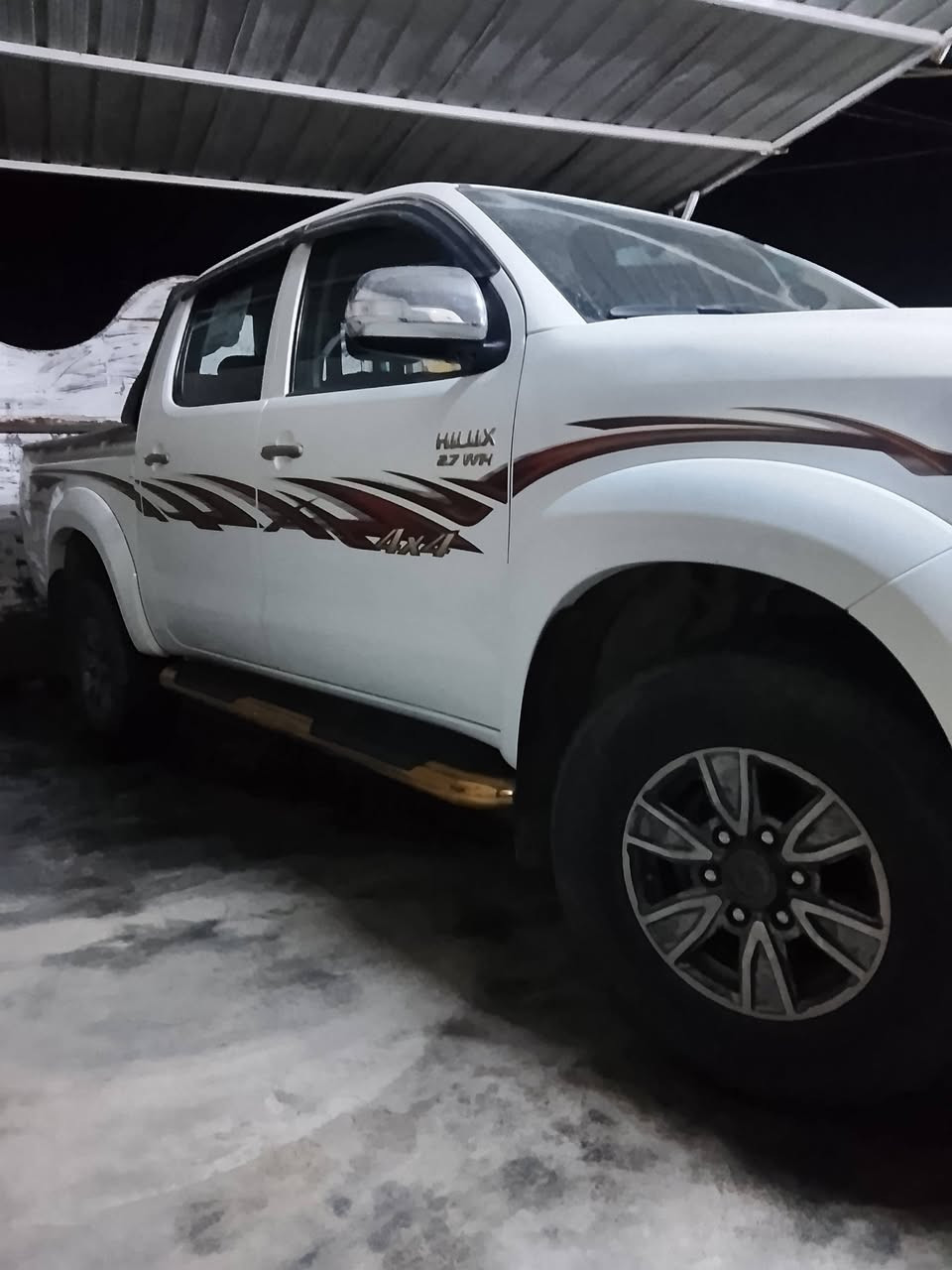 تيوته لبيع نضيفه فول ماوصفات كير عادي موديل   2013سعر215.   ***********
