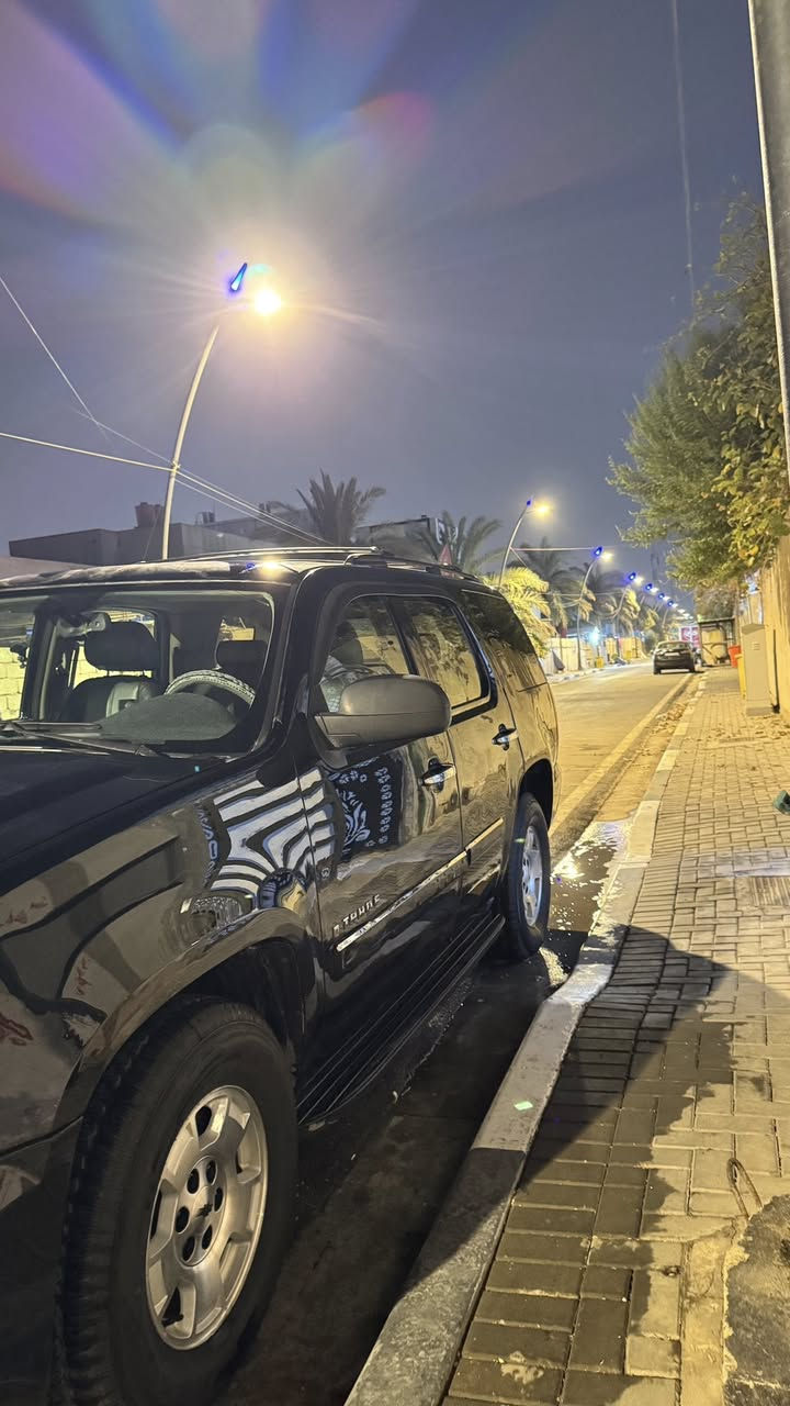 السلام عليكم تاهو موديل2008. لون اسود  ..وارد كندي مابيه حادث    نص فول LT رقم بصره كامله من جميع النواحي((كلين تايتل)) ما بيها اي نقص والسياره  مكينه وكير كفاله  تخم تاير جديد ماشيه 254108م سعرهابسيط وبيها مجال 
للتواصل على الرقم:***********
