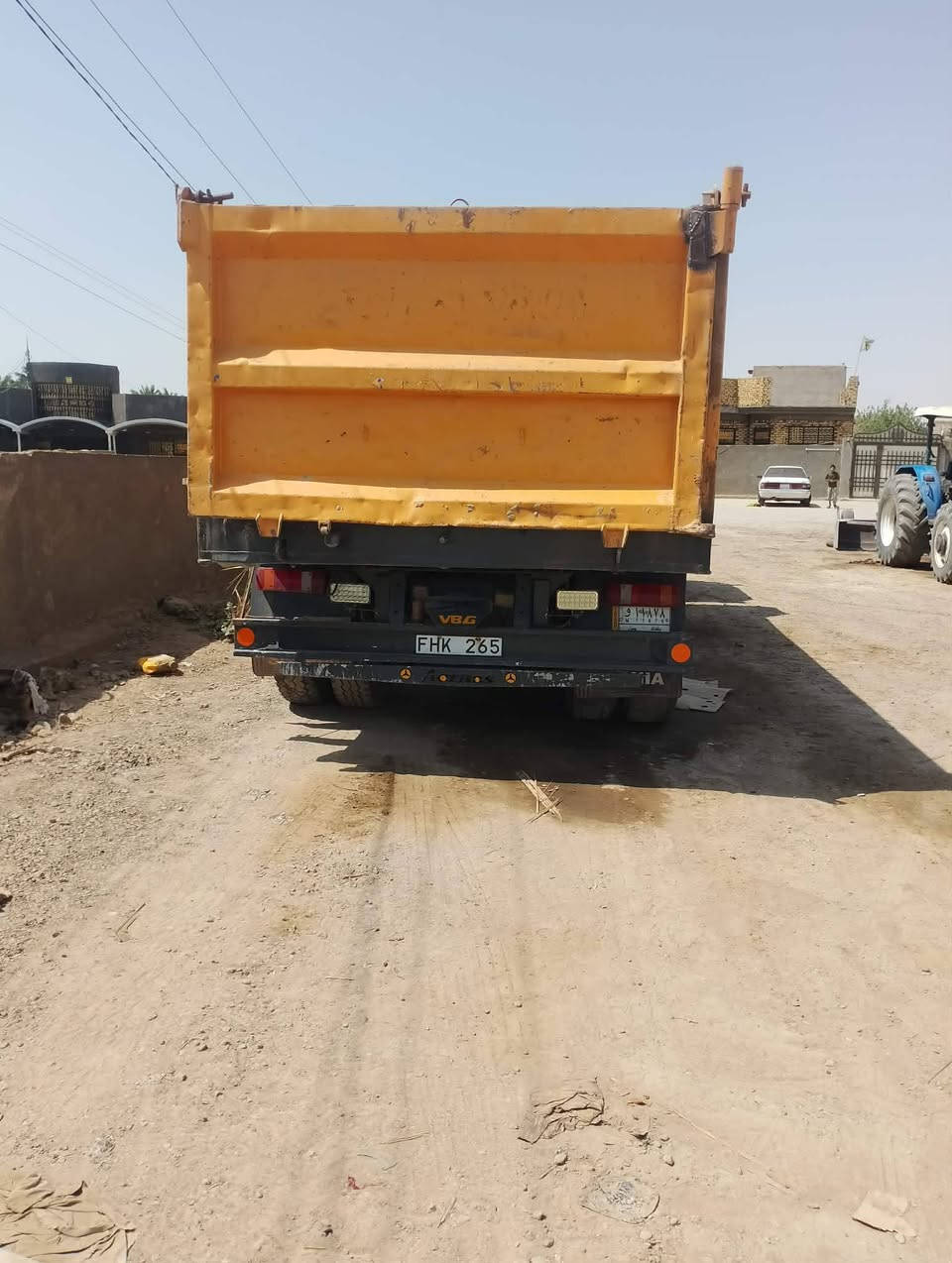 السلام عليكم للبيع سياره سكانيه ١١٢ رقم بغداد تحول ***********
