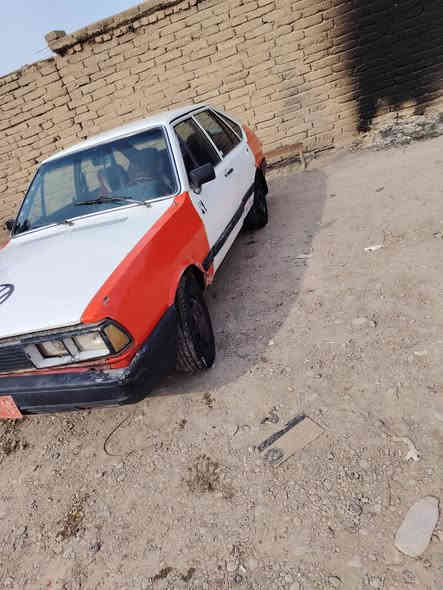 سلام عليكم برازيلي موديل ٨٥ بلاديه كير مكينه نضاف بخار قليل بدون تنقيص مابيه خياسات سياره مال داخل مرتبه مكان سياره واسط السعر 12!وبيه مجال 
بدون تحويل     وواذا كو مراوس بيجو بدون تحويل سايبه ***********
