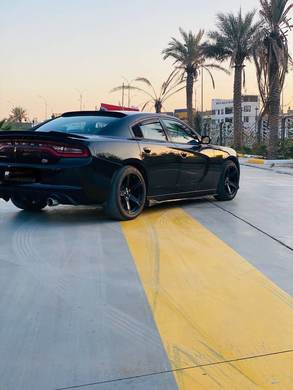 جارجر 2016 السياره sxt كامره دواره شاشة جبيره كشنات حضن كشن كهرباء قطعتين تبريد تشغيل عن بعد السياره ضررها بمريكا فقظ جاملغ جهة السايق بدون ايرباك ومبدل اصلي وبالعراق باب انصبغت اثر شخوط و صدر جديد تايرات جدد مكينه وكير خير من الله مكفولات من كلشي وفقط دعامية srt
ديالى بعقوبة 
غير متواجد ع النت .... 
الاتصال ع الرقم ***********
وبخدمتك 
السعر ١٧٠ وبيها مجال اخوتي
