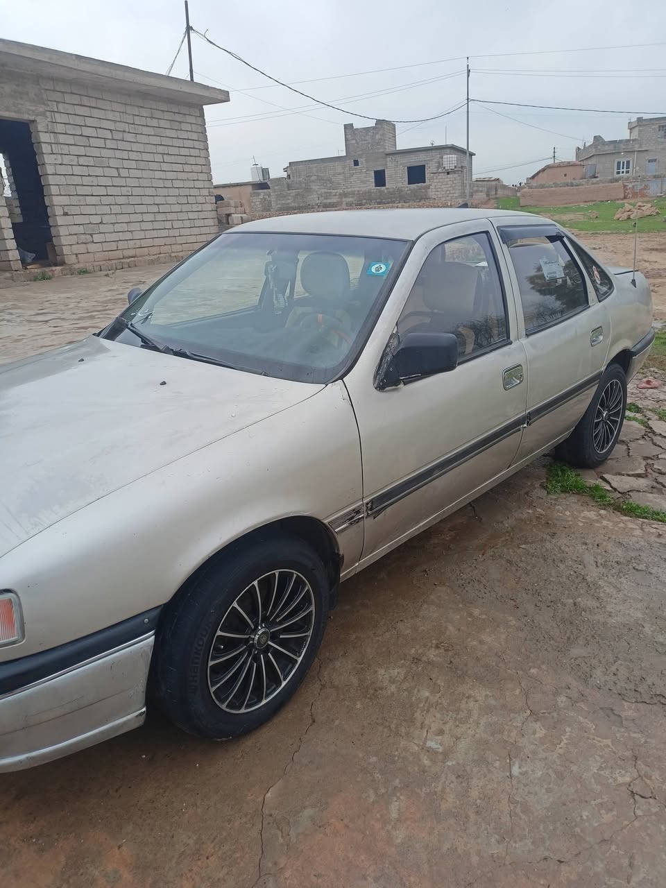 السلام عليكم فكترا موديل 92 حجم 18 رقم مسطرة سنويه 30سيارة وضع بلادي قفل مركزي جاملق يمين امبدل كير محرك شرط سعر 48 وبيها مجال ***********
