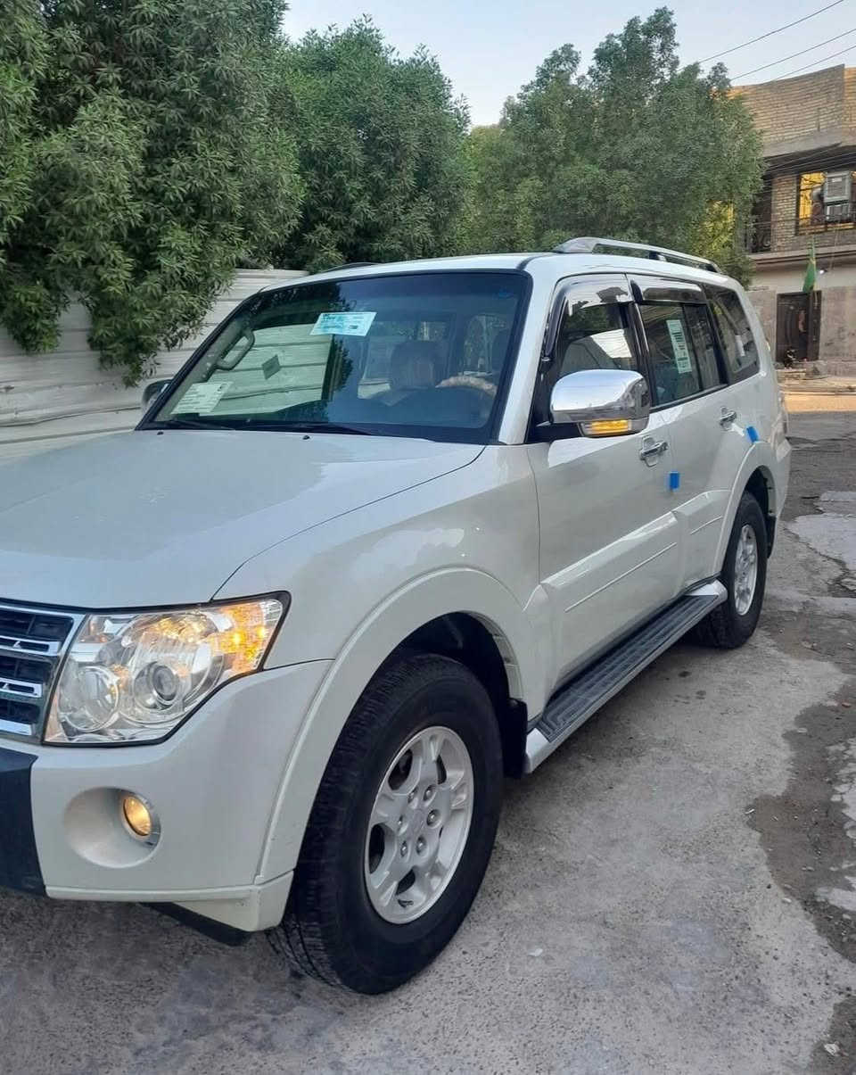 باجيرو موديل ٢٠٠٩ خليجية مكفولة كفالة عامة
مكينة ٦ سلندر  3000 / ٧ راكب ٣قطع تبريد فور ويل 4x4 يدات نيكل داخل صاج اشاير بلمري مري شفط ويل كب لون ابيض صدفي 

شاشة تيسلا كاميرا حساسات خلفيه تحكم ستيرن 

ماشية 115

وبيهة مواصفات اكثر مكينة وكير خير من اللّٰه صدر امامي وخلفي جدد تبريد ثلج تخم تايرات جدد كهربائيات كلهة شغالة سياره جاهزه من كل شي اي نقص مابيهة سيارة مال بيت سعر 130  وبيهة مجال للشراي 

للستفسار

***********

 رقم سليمانيه الدولي الجديد بسمي تحويل مباشر

عنوان ديالى / جلولاء
