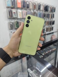 كلكسي A15 ذاكره 128 جهاز نضيف بس بي فطر مال كامره مماثر ع تصوير باقي م...