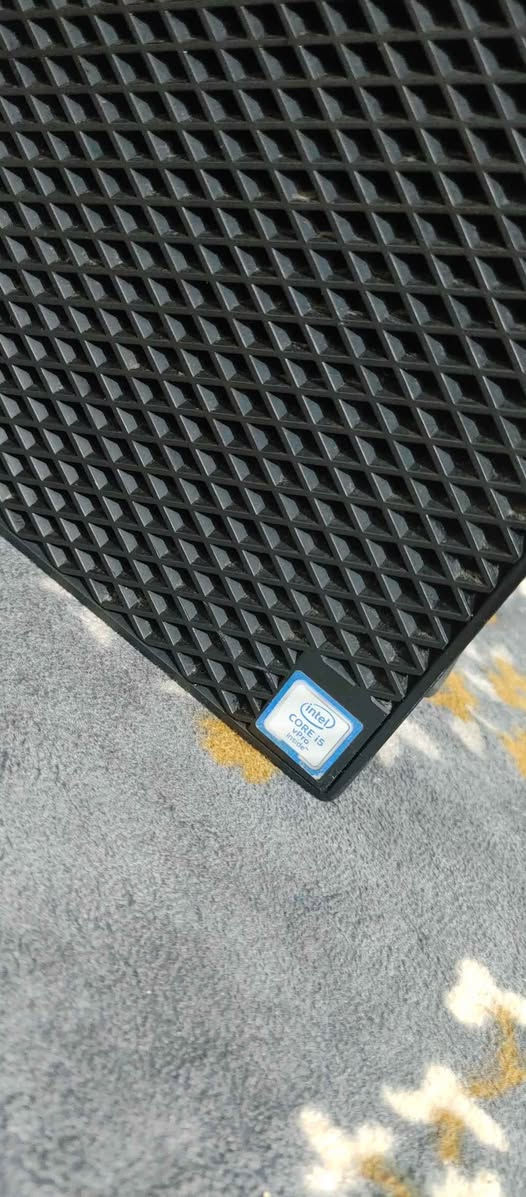 سلام عليكم كيس سستم نوع DELL / 7040
معالج كوراي 5 جيل سادس رام 8 DDR4 وتكدر زيدة
كرت شاشه نوع اي ام دي 4 كيكه  نقص هارد فقط ويرهم شدلهه هارد ام دوت تو  باقي تفاصيل بصور 
سعر 150 مكاني بغداد زعفرانية 
***********بي واتساب او اتصال بغداد, العراق
