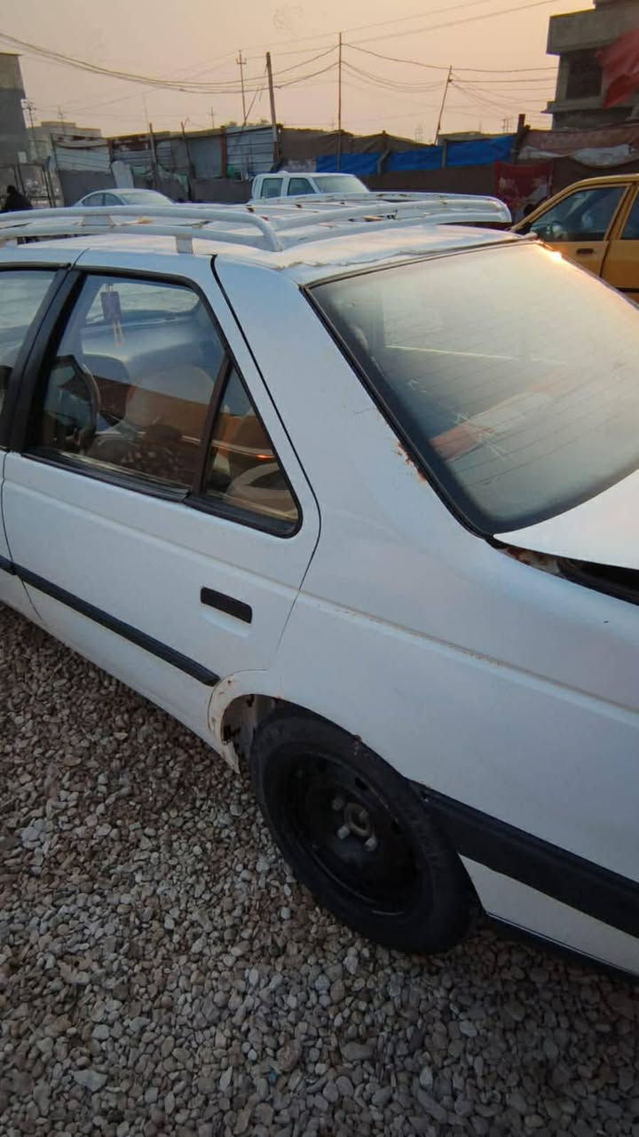 السلام عليكم...
السعر ٢٧ وبيها مجال 
بيجو ٤٠٥ جي ال إكس موديل ٢٠١٠ ... 
كفالة كير ومحرك... 
بيها ضربة فقط بالجنطة فقط 
حدادية جاهزة  
تبريد شغال سنويه جديده مصفره غرامات وكلشي بسمي تحويل بساعه تريده 
رقم الموبايل ***********
المكان حلة بابل البكرلي
