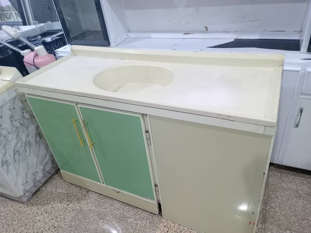 مجمع الريان لبيع وشراء الأثاث المنزلي المستخدم.
العنوان _ الرمادي _التأميم _ شارع 30 قرب جسر الحوز_ مقابل ثانوية الأنبار للمتميزين.
للأتصال والمراسلة على الواتس اب *********** الرمادي, الأنبار
