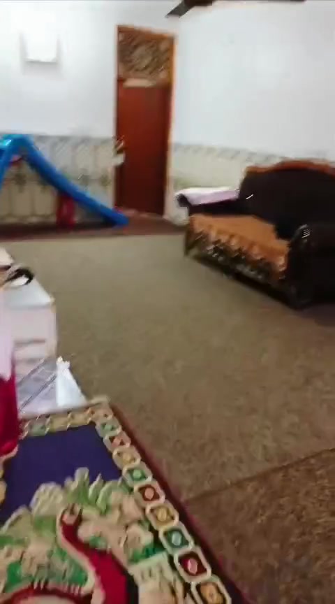السلام عليكم بيت 100 متر للبيع نظيف جدا طابق واحد منطقة ال3 الاف بين شارع ارض الاحلام ومدرسة صقر قريش السعر 85 وبي مجال بسيط للاستفسار ***********
