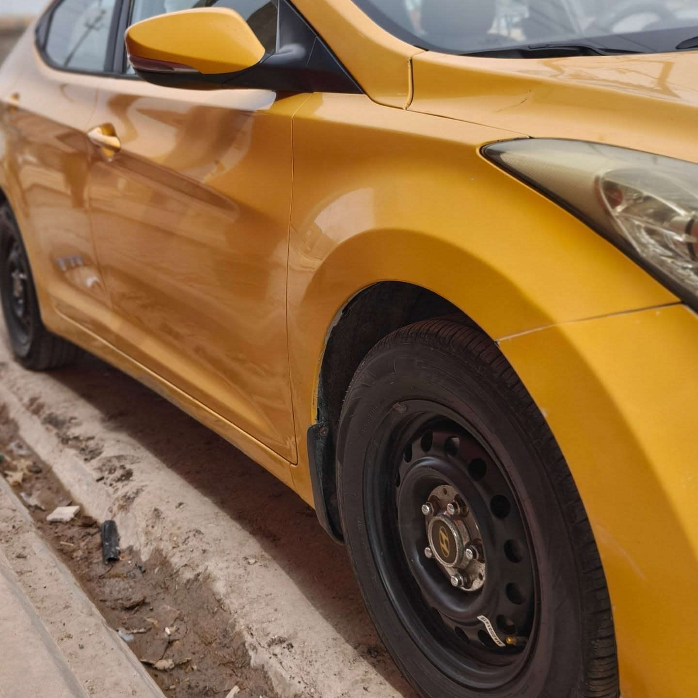 السلام عليكم النترا موديل 2013للبيع خليجي كفاله عامه كير جديد حداديه جديد محرك لاتنقيص ولاتبخير سياره لوك شرط التحويل السياره باسمي تحويل ثاني يوم مكان السياره السماو الشراي يتواصل وياي على هذا الرقم ***********
