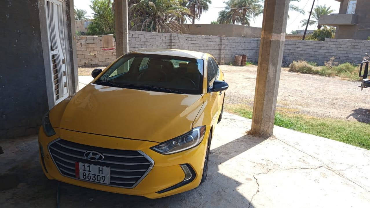 السلام عليكم انتره 2017
رقم بغداد ب اسمي هيئة غرامات مصفره 
محرك كير مكفول حادثه فقط 

باب جهه السكن 
السعر 123 وبيه مجال بسيط مكاني بغداد 
للستفسار عل الرقم واتساب 
*********** واتساب
