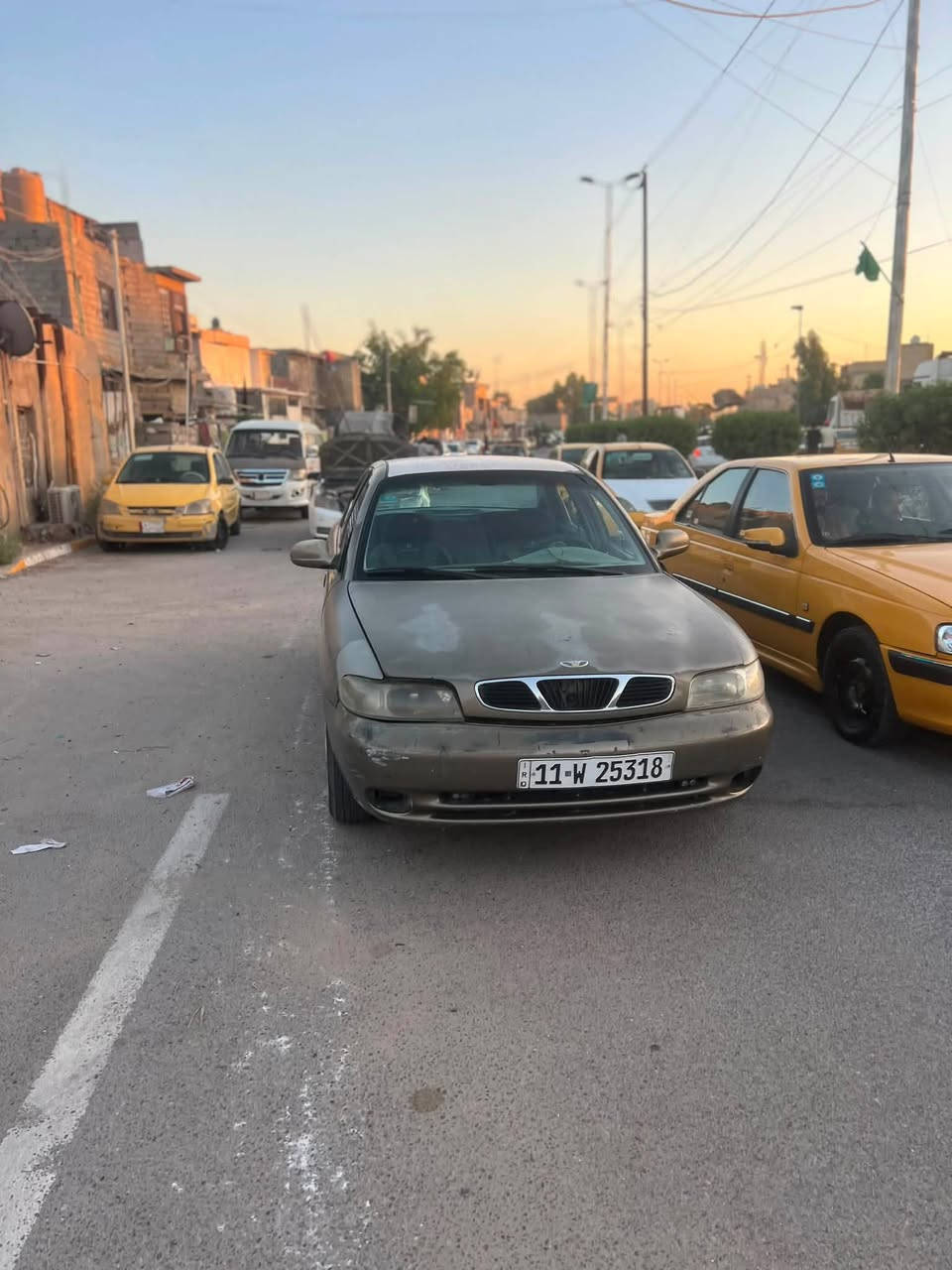 السلام عليكم دايو نوبرا
كير ومحرك مكفول كير عادي 

رقم بغداد تحويل مباشر 
مكان سياره بغداد الكرخ 

سعر ٢٧

***********
