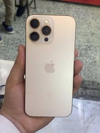 ايفون 16 برو ماكس . ذاكره 256 . عربي ماستر . باكيت وياه . بطارية 94 . ...