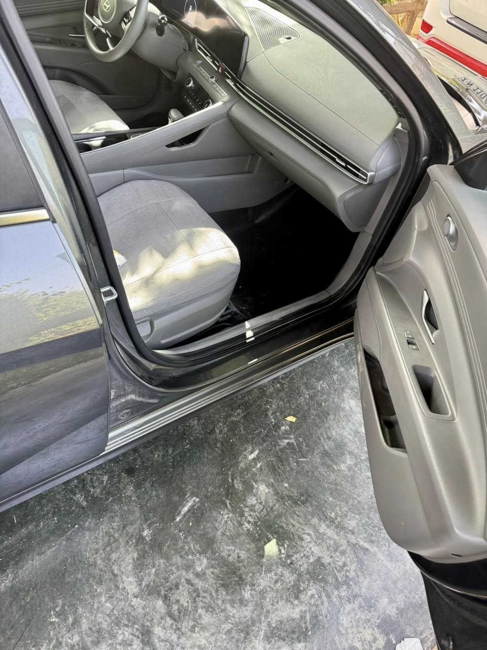 السلام عليكم النترا 2024 وارد امريكي حادثها جداً بسيط فقط بارد بل بنيد والباقي مكفول السيارة فول موصفات ماشية ١٨ الف السيارة رقم انبار معوقين اتكفل بيها تحويل  و اسوي وكالة للمشتري موصفات بصمة فتحة شاشة متصلة شاشة دجتل كامرة خلفية حساسات كشنات تدفئة وباقي الموصفات المعروفة السعر 160 وبيها مجال حك الجية المكان بغداد التاجي رقمي ***********
