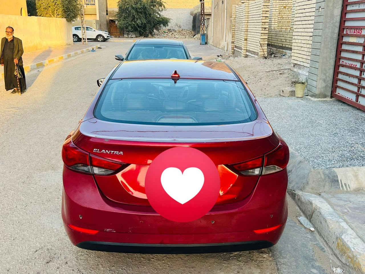 السلام عليكم النترا 2016
مكينه مكفوله 2000
كير مكفول 
منضومه تبريد جديده حته الفريز مبدل
تخم تاير وتخم ويل جديد حاويه 
بيهه سرقه بنيد من امريكا 
بدون لغدوشاصي وتكم وحوض كله مكفول بدون ايرباك 
بيهه صبغ اثر جراد نقطه معجون مابيهه 
السعر ١٠٨وبيهه مجال كلش قليل 
***********
