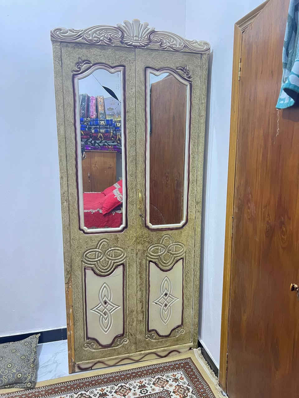 غرفة اخشاب نضيفه ومرتبه السعر 700 الف وبيها مجال لي يريدها يراسلني خاص او يتواصل وياي ع هاذه الرقم ..***********.. المكان السماوه 
مكلف بالنشر !!
