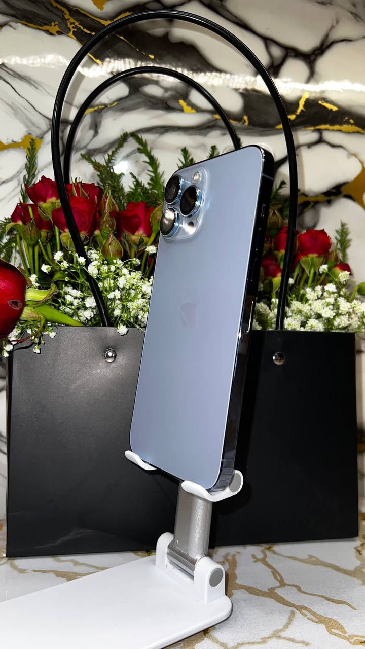 📱 iPhone 13 Pro Max للبيع 🔥
• الذاكرة: 256GB
 • البطارية: 90% 🔋
 • نظافة الجهاز: 90% ✨
 • النسخة: أمريكي 🇺🇸
 • الشاشة: مبدلة شاشة أصلية من شركة آبل 🍎

💰 السعر: 550 (نار 🔥) وقابل للنقاش

📞 للتواصل (واتساب واتصال فقط):
***********
